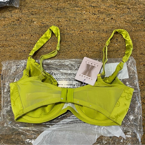 Savage X Fenty Heavenly Satin Quarter Cup Plunge Bra - Picture 2 of 4